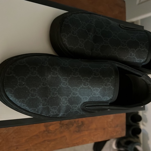 Gucci GG Supreme Slip-On - Picture 2 of 4